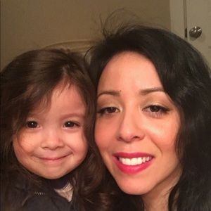 Meet your Posher, Paola